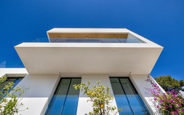 Property slide 14