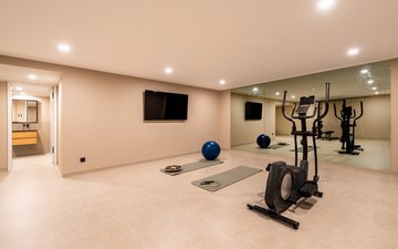 Property slide 25