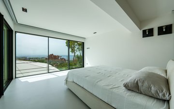 Property slide 10