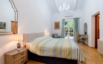 Property slide 18