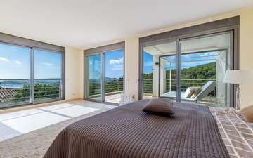 Property slide 14
