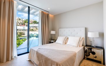 Property slide 18