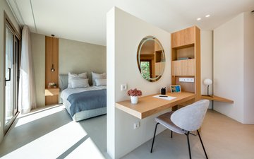 Property slide 14