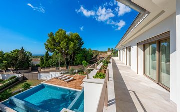 Property slide 17