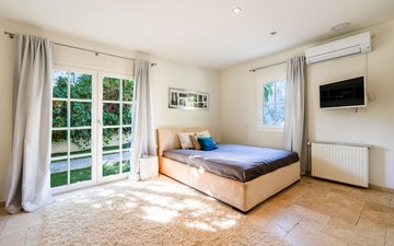 Property slide 16
