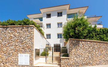 Property slide 18