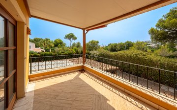 Property slide 14