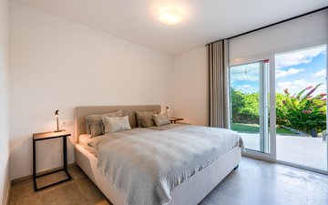 Property slide 10
