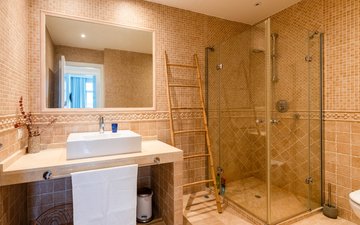 Property slide 16