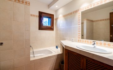 Property slide 17