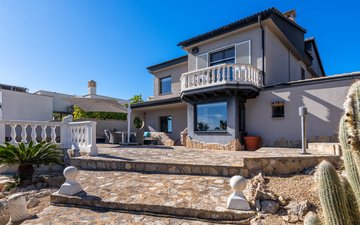 Property slide 25