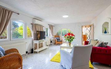 Property slide 19