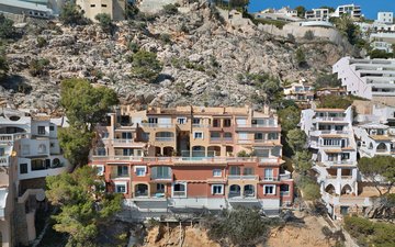 Property slide 24