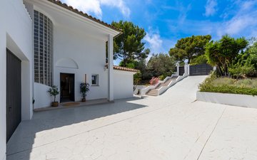 Property slide 22