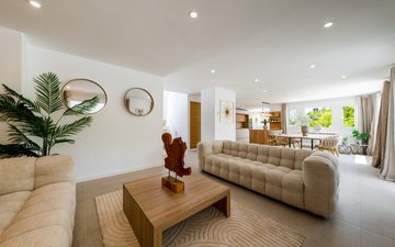 Property slide 10