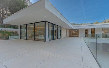 Property slide 68