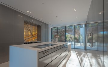 Property slide 32