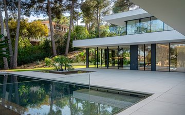 Property slide 22
