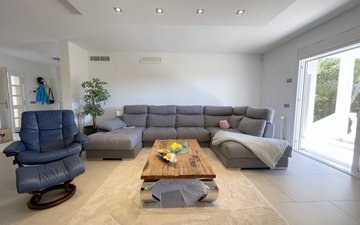 Property slide 4