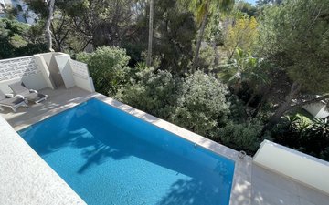 Property slide 33
