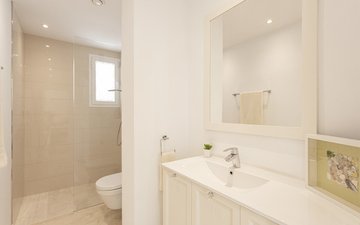 Property slide 25