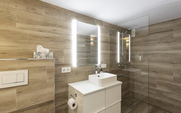 Property slide 32