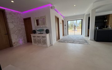 Property slide 95