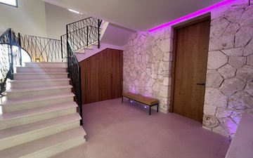 Property slide 84