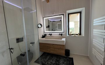Property slide 60