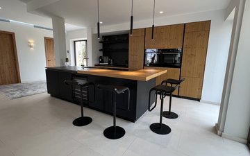 Property slide 120