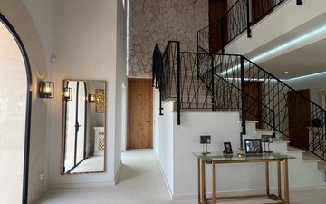 Property slide 112
