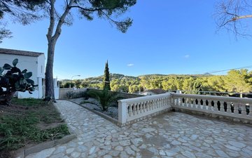 Property slide 21