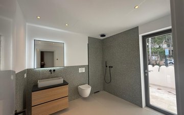 Property slide 60