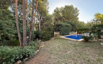 Property slide 39
