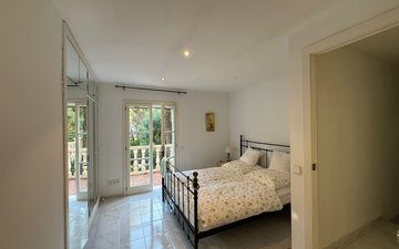 Property slide 20