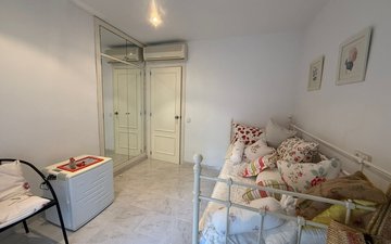 Property slide 25