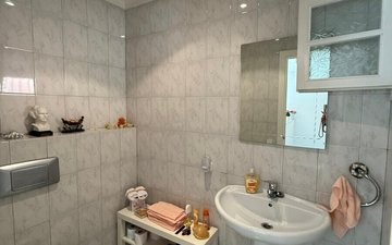 Property slide 27