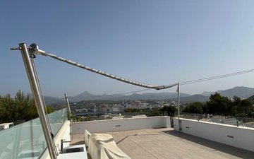 Property slide 44