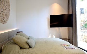 Property slide 12
