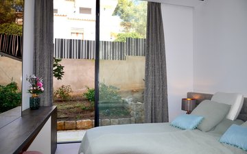 Property slide 16