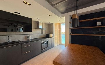 Property slide 32