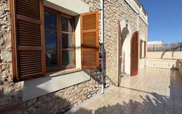 Property slide 30