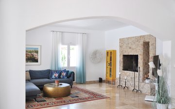 Property slide 18