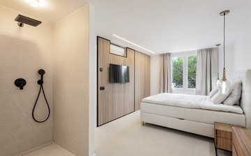 Property slide 10