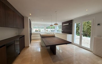 Property slide 7
