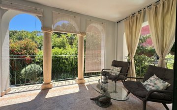 Property slide 10