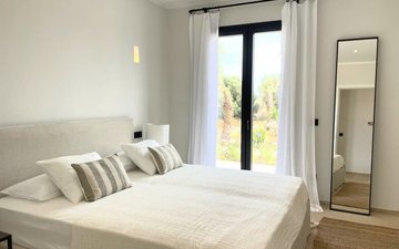 Property slide 18