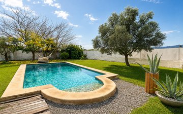 Property slide 16