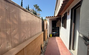 Property slide 16