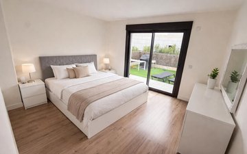 Property slide 10